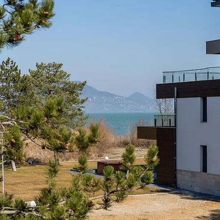 Balaton Flow Aparthotel *